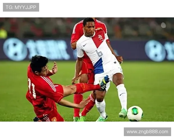 苏超:飞铲肉搏铸就铁血战场,草根精神碾压国足